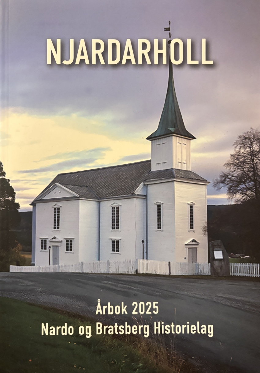 Årboka Njardarholl 2025